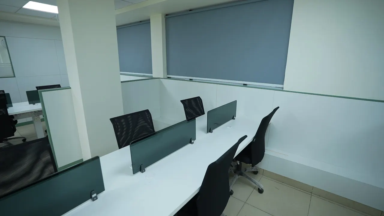 Screened Desks
