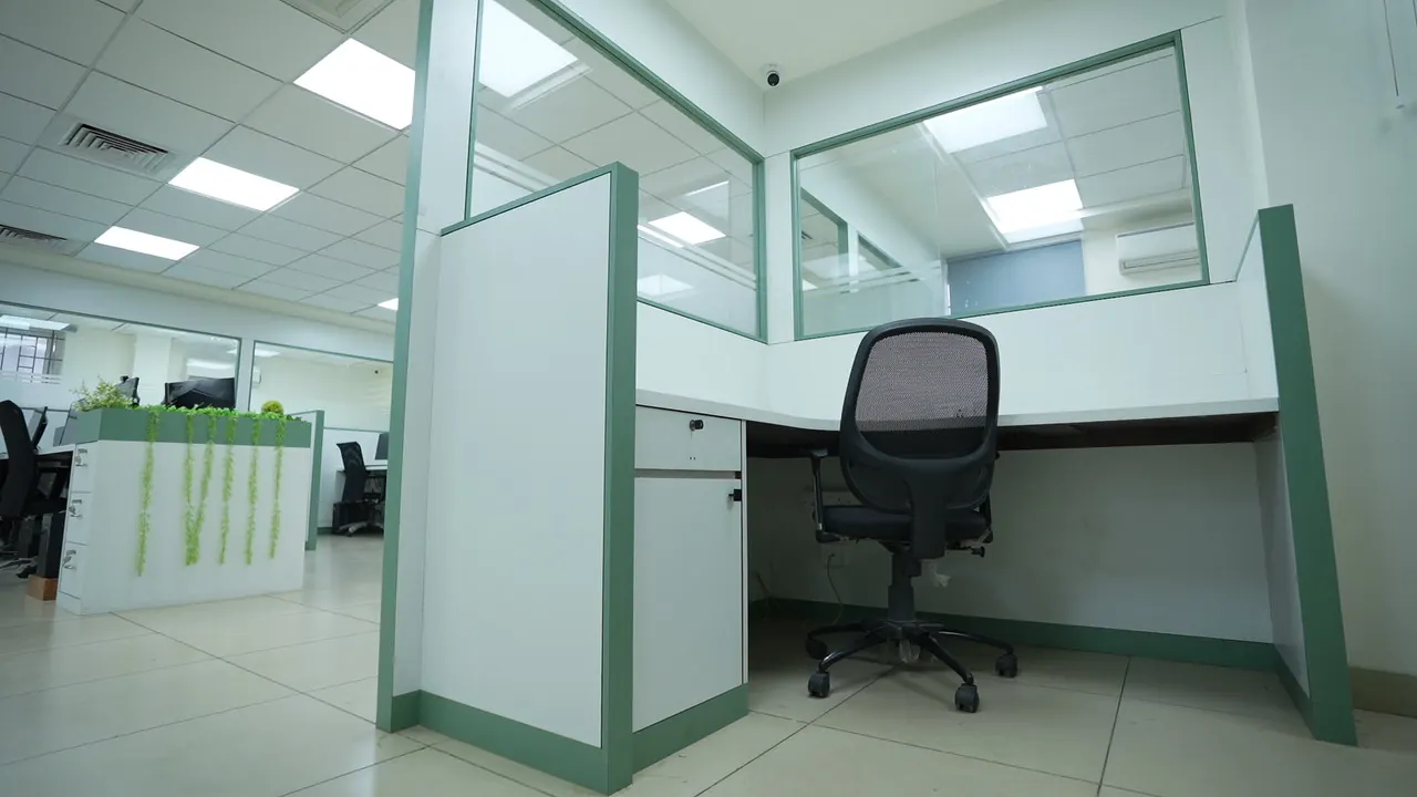 Partitioned Cubicle