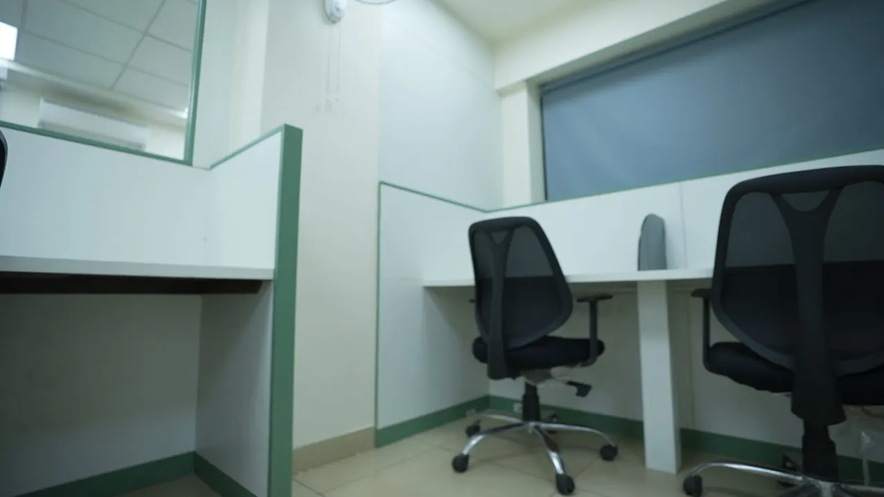 Two-Seat Cubicle